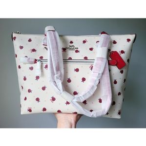 🆕️ NWT Coach Gallery Tote Ladybug Print